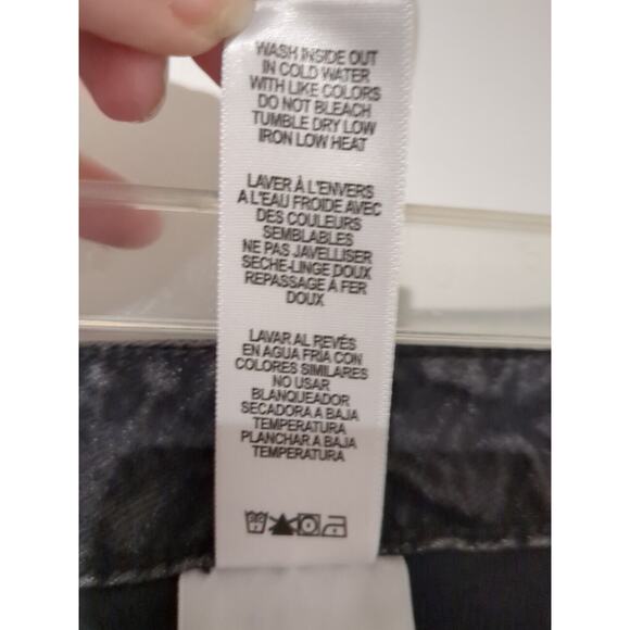 Good American Good 90s High Rise Black Distressed Frayed denim shorts size 10/30 - Picture 13 of 14